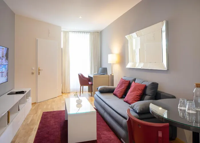 The Levante Rathaus 4* Viena
