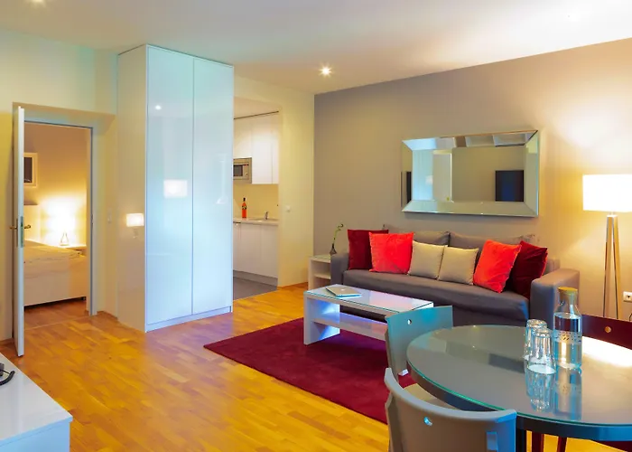 The Levante Rathaus 4* Viena