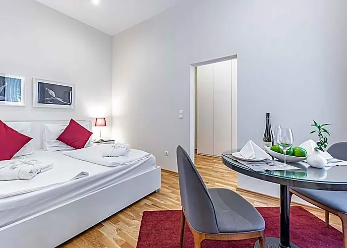 The Levante Rathaus 4*