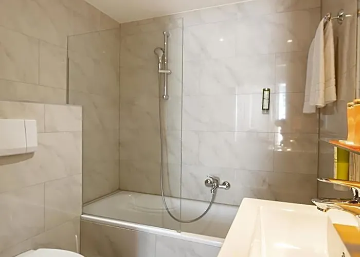 Apartahotel The Levante Rathaus 4*