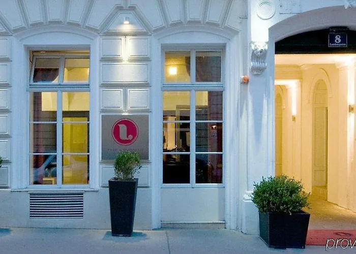 The Levante Rathaus 4* Viena