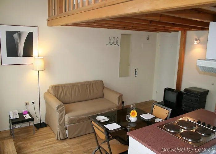 The Levante Rathaus 4* Viena